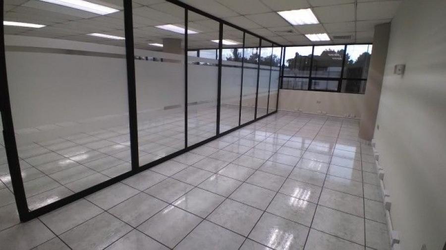 Foto Oficina en Renta en Zona 9, Guatemala - U$D 1.047 - OFR38487 - BienesOnLine