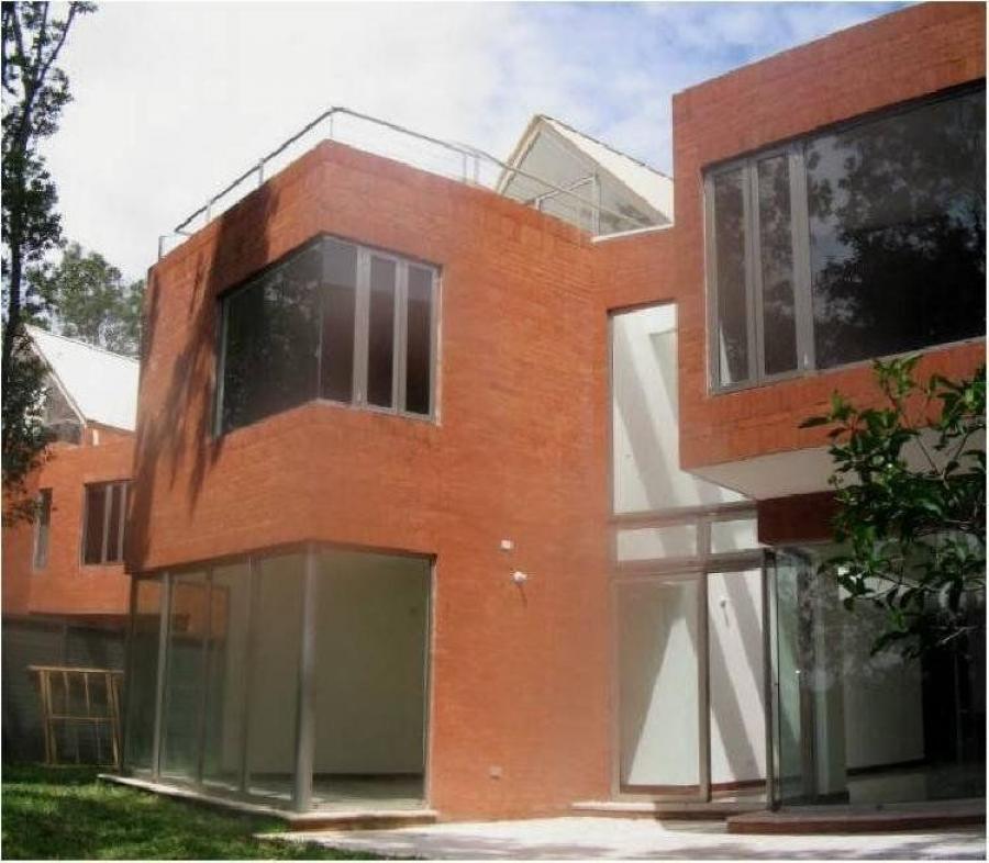 Foto Casa en Venta en Zona 16, Guatemala, Guatemala - U$D 1.250.000 - CAV4767 - BienesOnLine