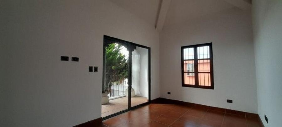 Foto Casa en Venta en Mixco, Guatemala - U$D 295.000 - CAV42336 - BienesOnLine