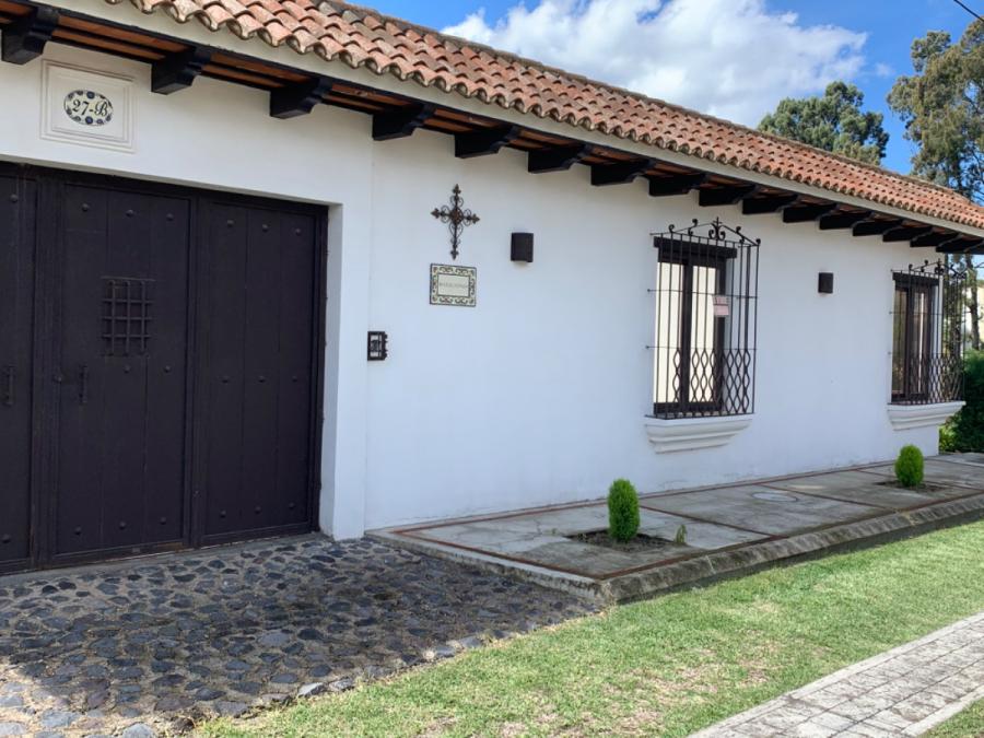 Terreno circulado colonial en venta, La Antigua Estancia, San MIguel Dueñas