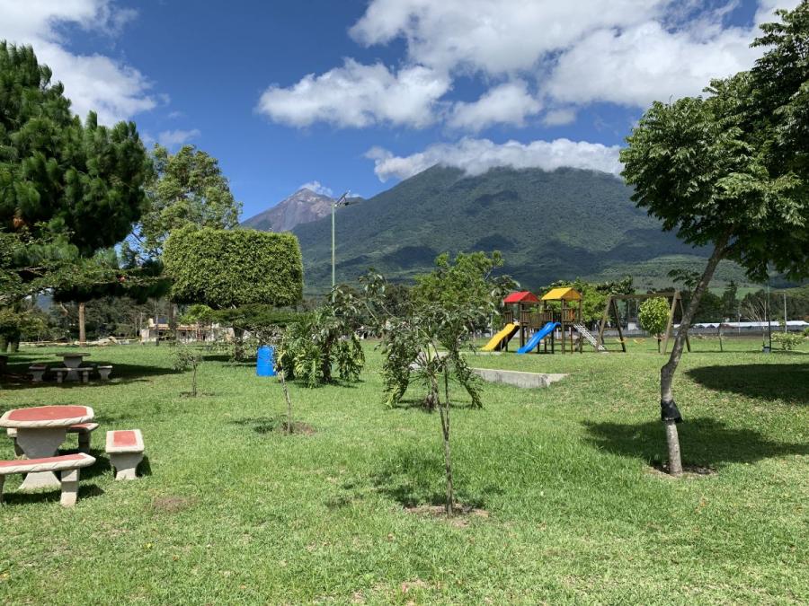 Terreno En La Antigua Estancia, San Miguel Dueñas; Idi: 137636