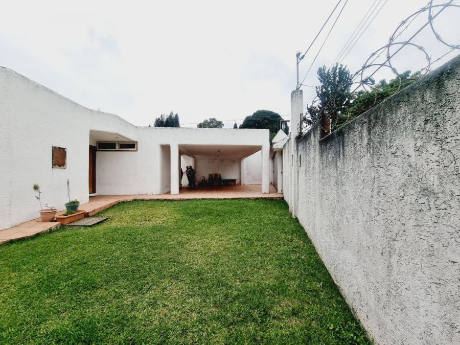 Foto Casa en Venta en SAN CRISTOBAL II, Mixco, Guatemala - U$D 350.000 - CAV47501 - BienesOnLine