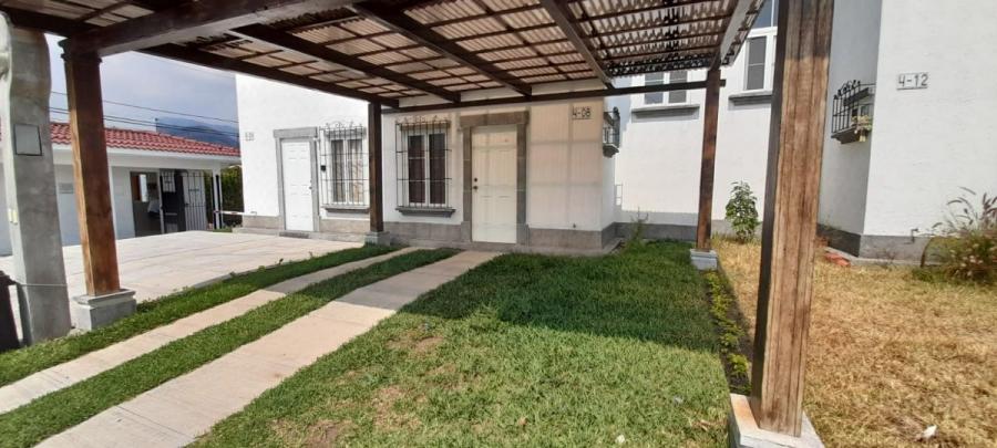 Vendo casa en Fuentes del Valle en San Miguel Dueñas 