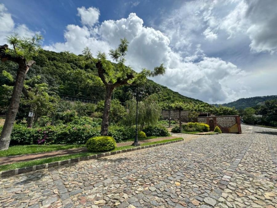 Vendo hermoso terreno cerca de la Antigua Guatemala