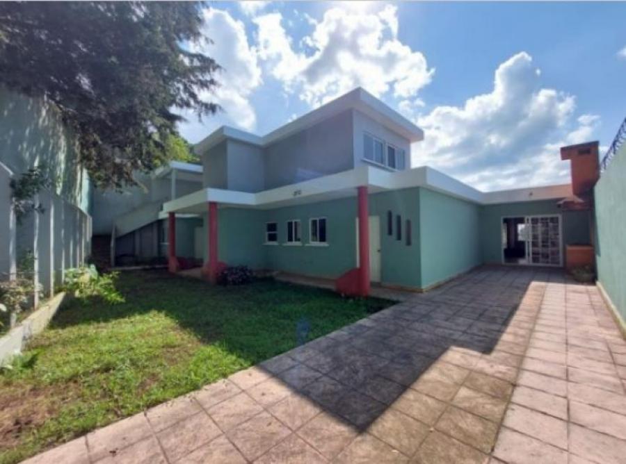 Foto Casa en Venta en Santa Catarina Pinula, Guatemala - Q 1.400.000 - CAV18317 - BienesOnLine