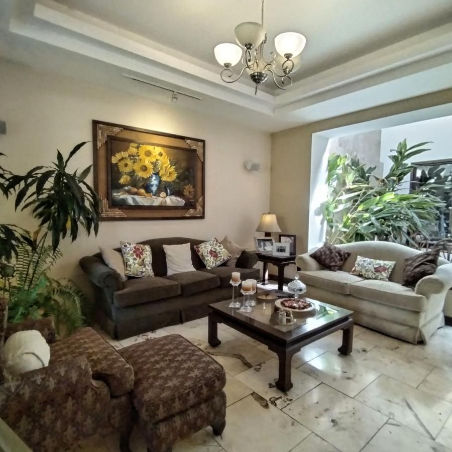 Foto Casa en Venta en Santa Catarina Pinula, Guatemala - U$D 390.000 - CAV47787 - BienesOnLine