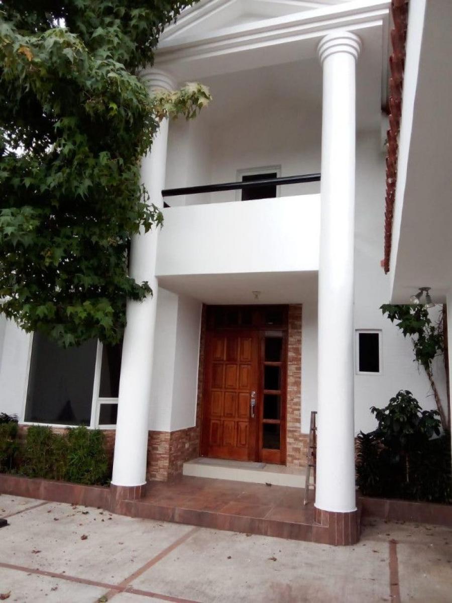 Foto Casa en Venta en Fraijanes, Guatemala - U$D 375.000 - CAV42987 - BienesOnLine