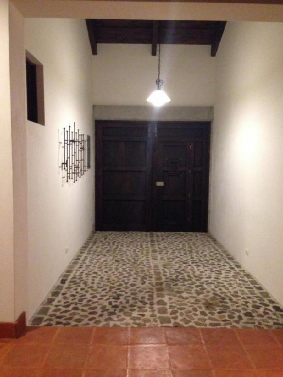 Foto Apartamento en Renta en Centro, Antigua Guatemala, Sacatepquez - U$D 750 - APR19407 - BienesOnLine