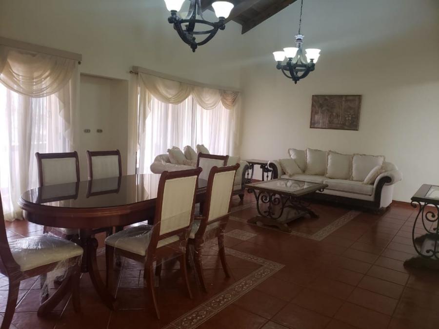 Alquiler de Hermoso Penthouse en Las Lomas del Guijarro 