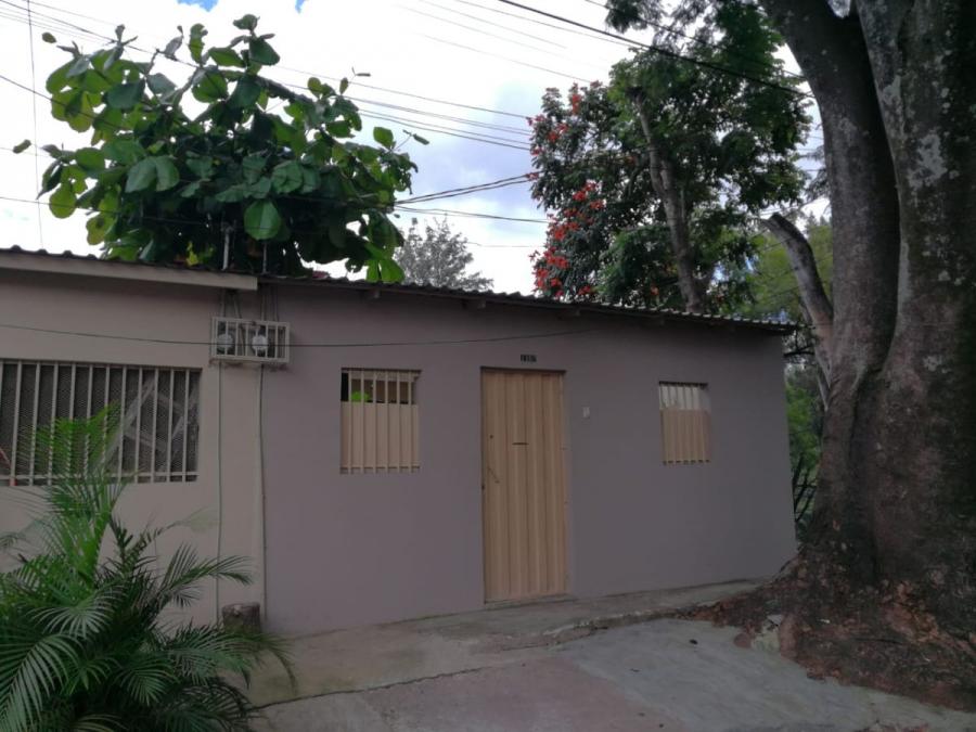 CASA EN VENTA COLONIA 21 DE OCTUBRE 