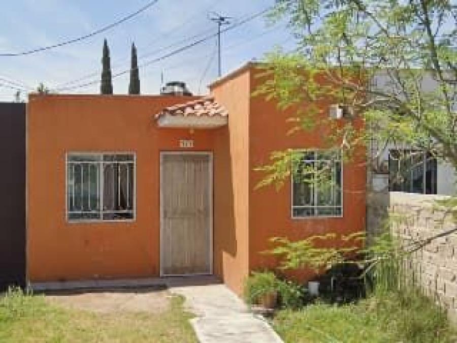 Excelente Casa en venta en Jardines de la Hacienda en Tlajomulco de Zuñiga