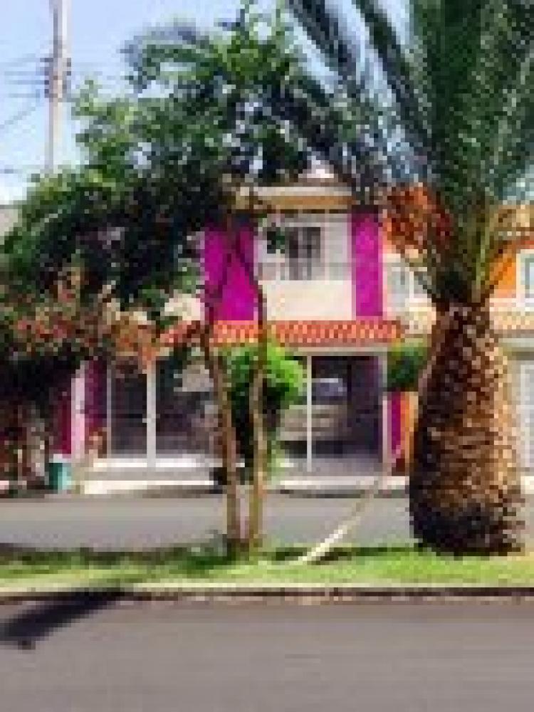 Casa jardines santa isabel guadalajara - BienesOnLine Mexico
