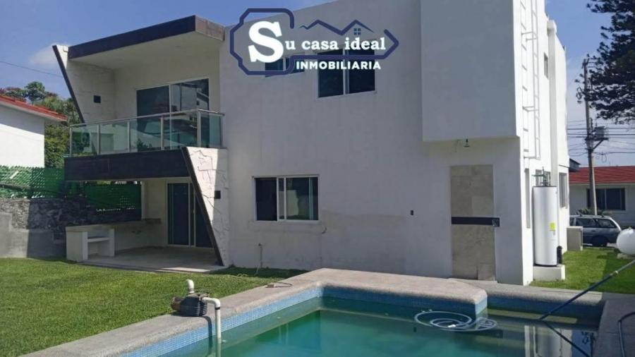  Casa en Venta Ubicada en Fraccionamiento Lomas de Cocoyoc.