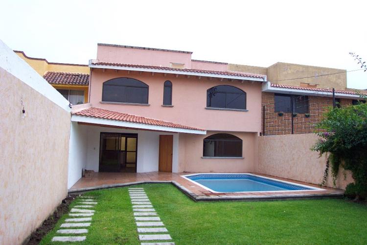 Foto Casa en Venta en Puerta del Sol, Cuernavaca, Morelos - $ 2.700.000 - CAV35144 - BienesOnLine