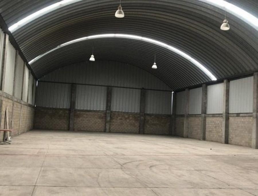 BODEGA DE 1050 M2 EN RENTA EN OTZOLOTEPEC - TOLUCA