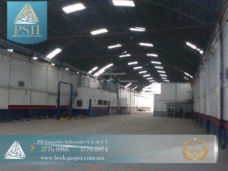 BODEGA EN RENTA VIA MORELOS 2400 M2