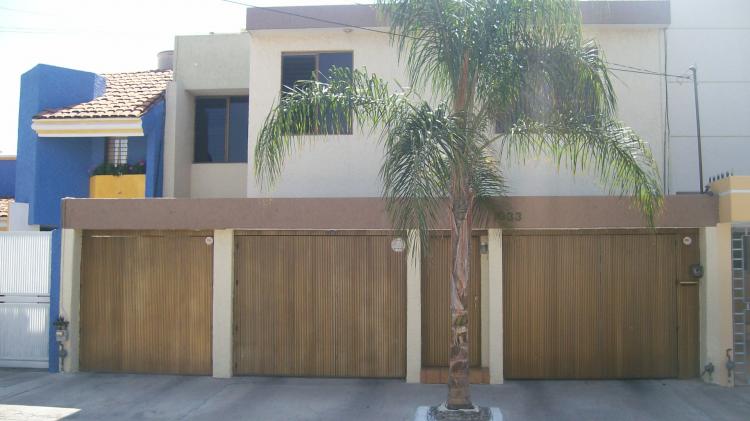 Foto Casa en Venta en TEPEYAC CASINO, Zapopan, Jalisco - $ 4.900.000 - CAV81216 - BienesOnLine