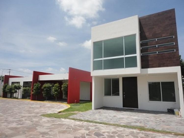 Foto Casa en Venta en acueducto, Zapopan, Jalisco - $ 1.470.000 - CAV138800 - BienesOnLine