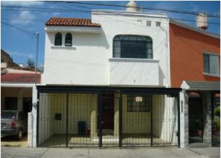 Foto Casa en Venta en Lomas de Zapopan, Zapopan, Jalisco - $ 1.600.000 - CAV83293 - BienesOnLine