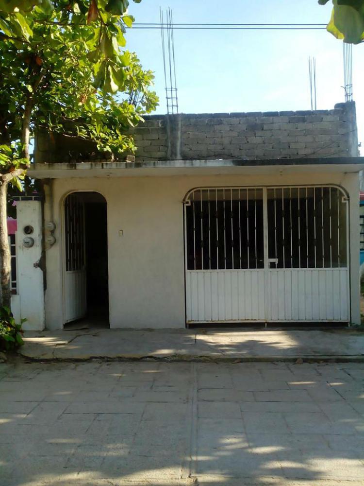 Casa en Venta en Puerto Escondido Centro, San Pedro Mixtepec -Dto. 22-,  Oaxaca - $  - CAV137681 - BienesOnLine