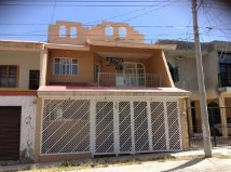 Casa en Residencial La Soledad a 5 minutos de Sams Tlaq -175 mts2  