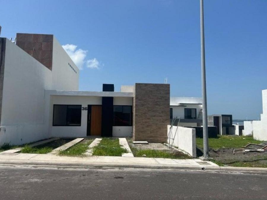 Foto Casa en Venta en Lomas de La Rioja, Alvarado, Veracruz - $ 2.050.000 - CAV358017 - BienesOnLine