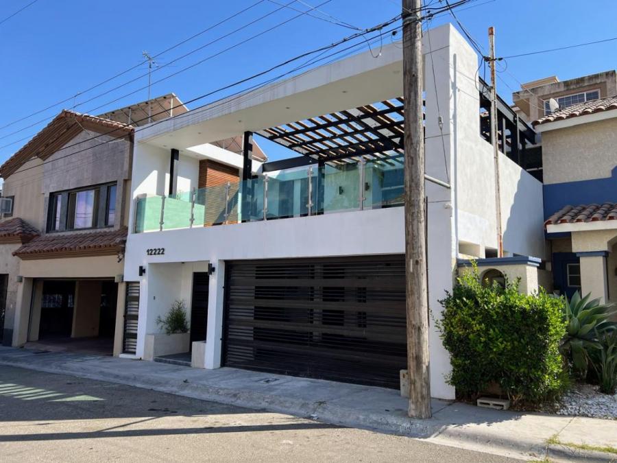 CASA en VENTA en RESIDENCIAL AGUA CALIENTE Tijuana