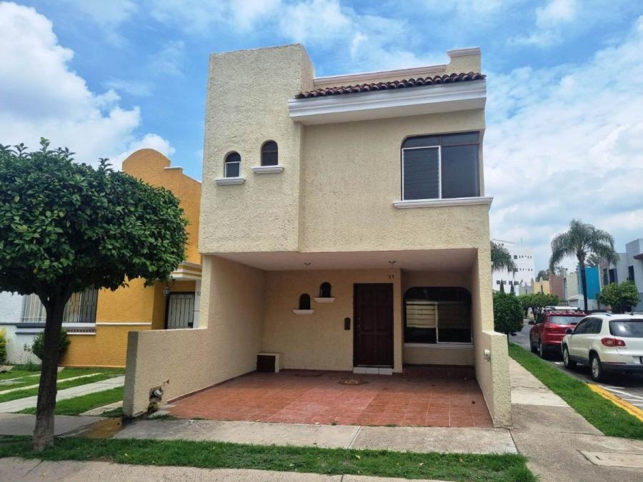 Foto Casa en Venta en Residencial Plaza Guadalupe, Zapopan, Jalisco - $ 4.890.000 - CAV355638 - BienesOnLine