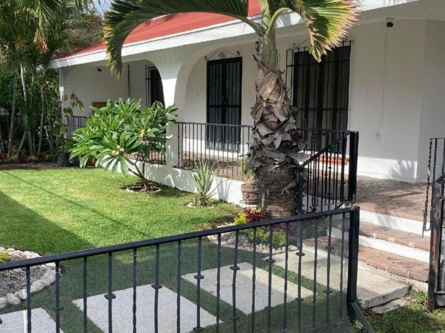 Foto Casa en Venta en LOMAS DE COCOYOC, Atlatlahucan, Morelos - $ 6.380.000 - CAV343321 - BienesOnLine