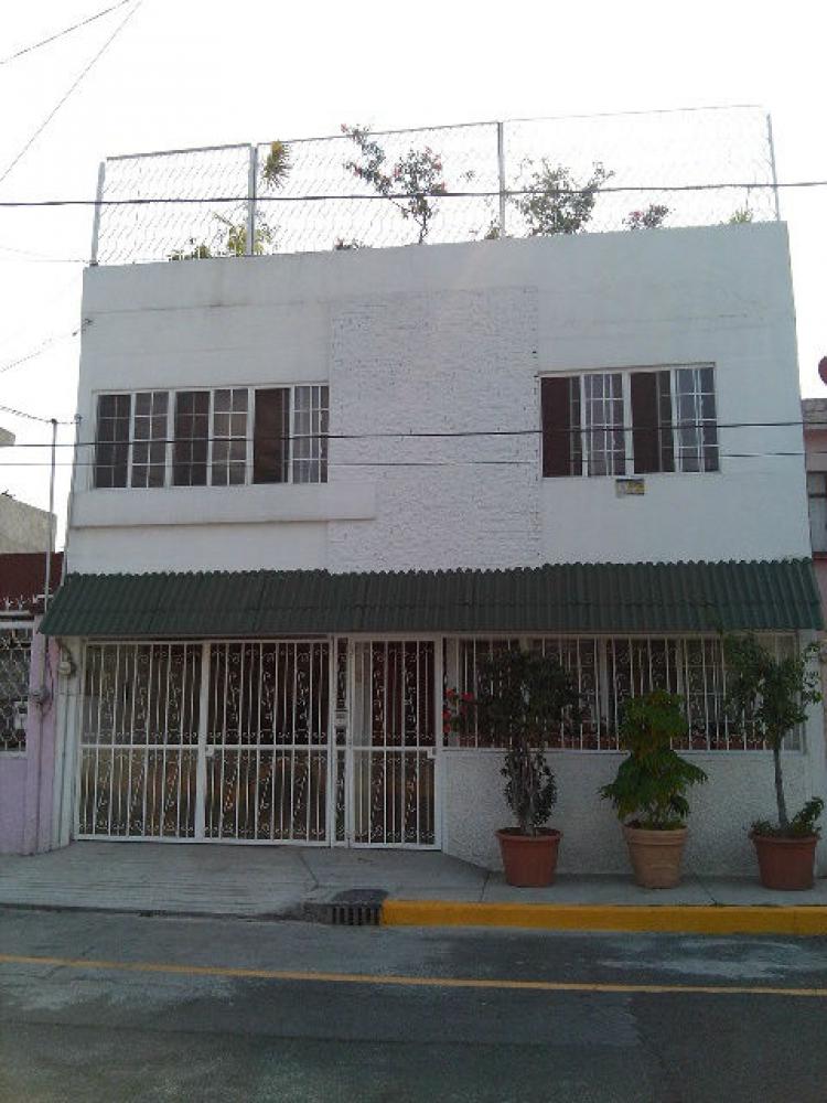 CASA EN XOTEPINGO, COYOACAN ( CALLE CERRADA)