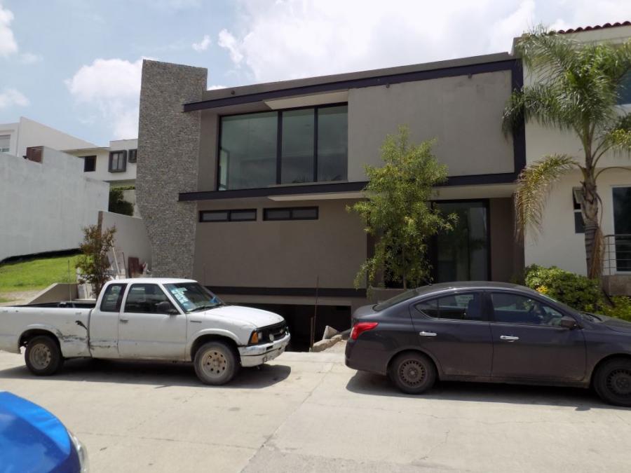 Foto Casa en Venta en PUERTA DE HIERRO, Zapopan, Jalisco - $ 32.500.000 - CAV356612 - BienesOnLine