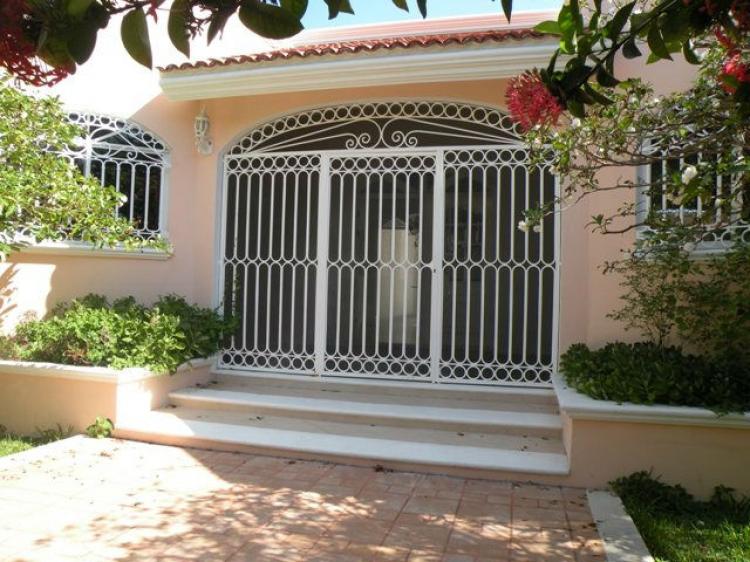 Casa en Venta en Alamos I, Cancún, Quintana Roo - U$D  - CAV13203 -  BienesOnLine