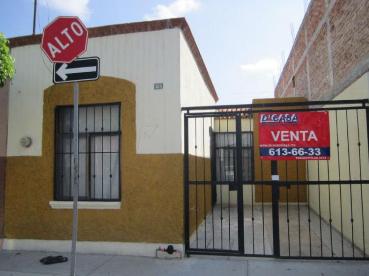 Casa en Venta en valle de los naranjos, Celaya, Guanajuato - $ 460 -  CAV80066 - BienesOnLine