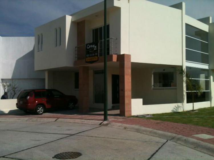 Foto Casa en Venta en Trento, Irapuato, Guanajuato - $ 4.150.000 - CAV75630 - BienesOnLine