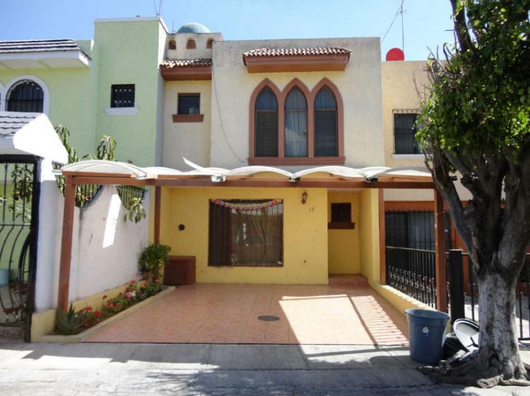 Foto Casa en Venta en Jardines Guadalupe, Zapopan, Jalisco - $ 1.380.000 - CAV54076 - BienesOnLine