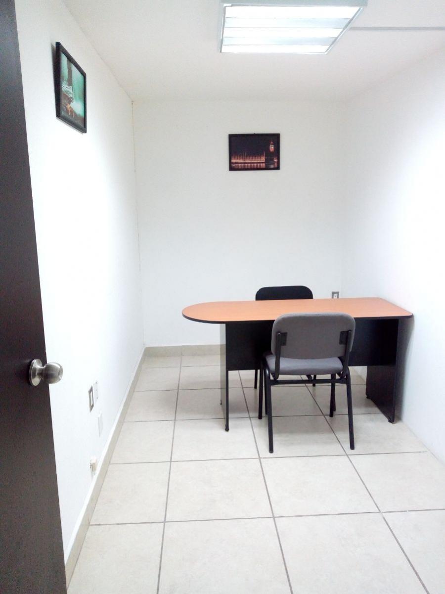 Foto Oficina en Renta en Jardines del Moral, León, Guanajuato - $ 3.500 - OFR276439 - BienesOnLine