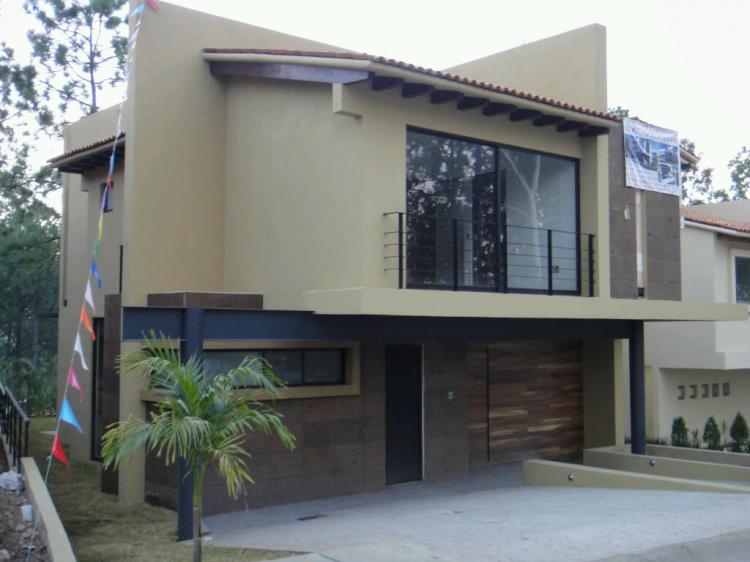 Casa en Venta en Club de Golf Altozano, Morelia, Michoacan de Ocampo - $   - CAV30191 - BienesOnLine