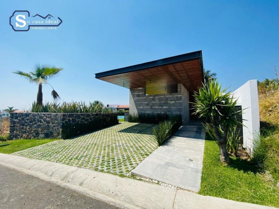 Excelente Casa en Venta Ubicada en Fraccionamiento Lomas de Cocoyoc.