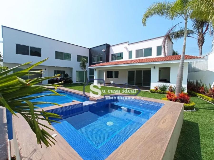 Excelente Casa en Venta Ubicada en Fraccionamiento Lomas de Cocoyoc.