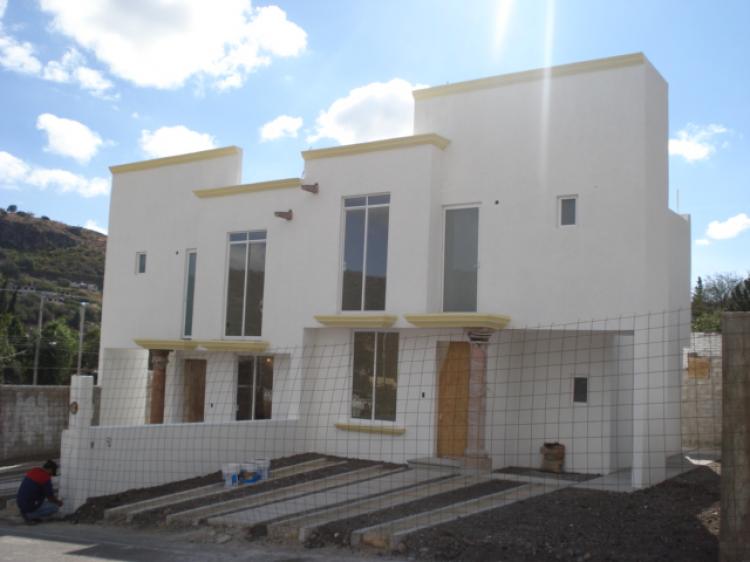 SOLO 2 CASAS NUEVAS EN LA CAÑADA, QUERETARO