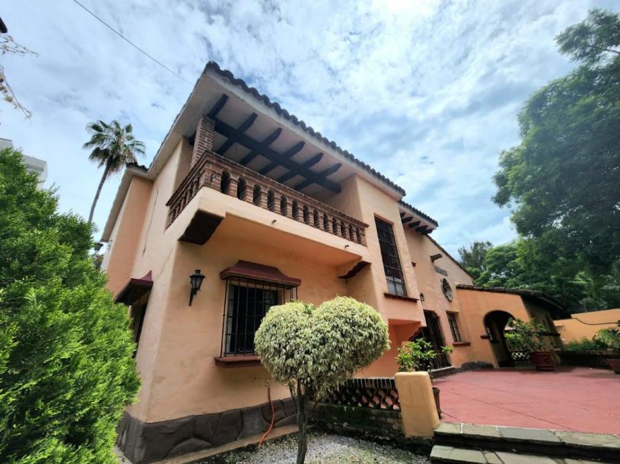 Hermosa Casa en Venta Ubicada en Cuernavaca.