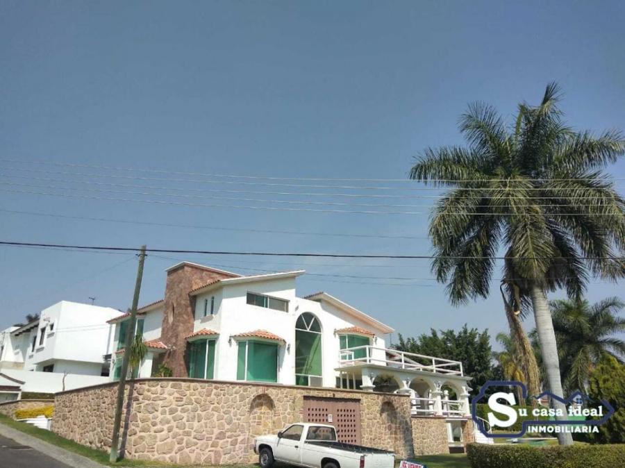 Hermosa Casa En Venta Ubicada en Fraccionamiento Lomas de Cocoyoc.