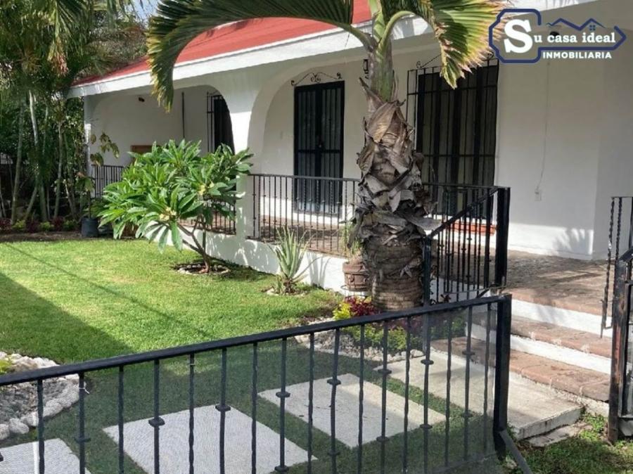 Foto Casa en Venta en FRACCIONAMIENTO LOMAS DE COCOYOC, Atlatlahucan, Morelos - $ 6.500.000 - CAV357851 - BienesOnLine