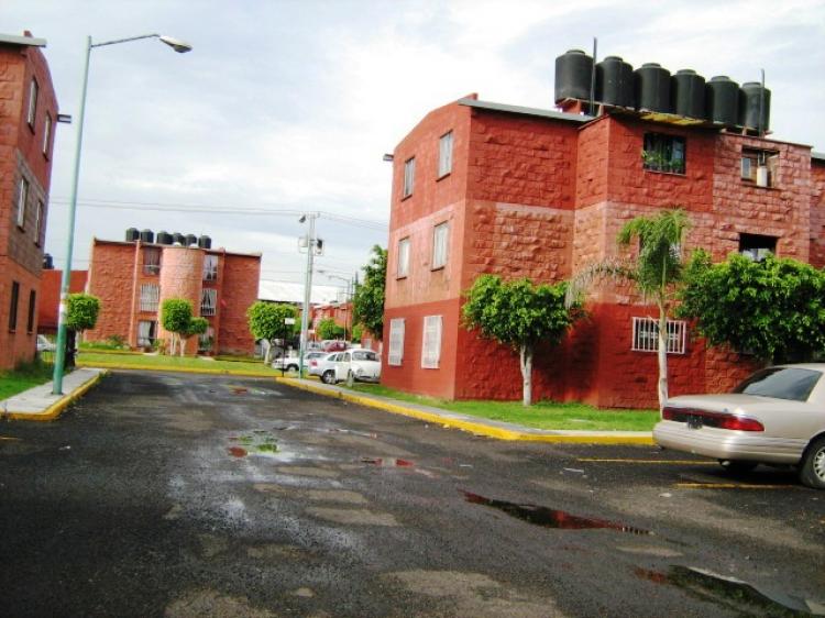 Foto Casa en Venta en LOPEZ MATEO, Morelia, Michoacan de Ocampo - $ 495.000 - CAV28335 - BienesOnLine