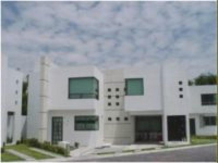 Foto Casa en Venta en Residencial la Porta, Toluca de Lerdo, Mexico - $ 2.450.000 - CAV30001 - BienesOnLine