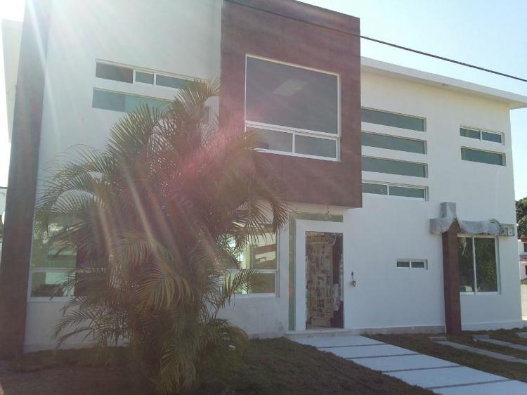 Foto Casa en Venta en Lomas de Cocoyoc, Atlatlahucan, Morelos - $ 3.950.000 - CAV151881 - BienesOnLine