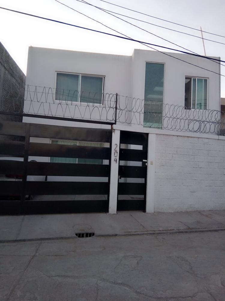 Casa en Venta en zona centro, Irapuato, Guanajuato - $  -  CAV235128 - BienesOnLine