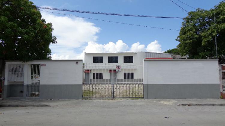 OFICINA CON BODEGA EN RENTA O VENTA