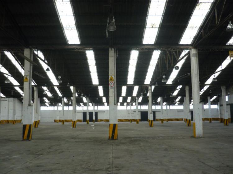 ***Bodega en Renta de 12,000m2, en Ecatepec***