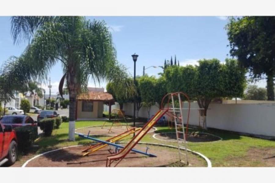 Casa en Venta en Real Quintas del Valle, Zapopan, Jalisco - $  -  CAV320117 - BienesOnLine